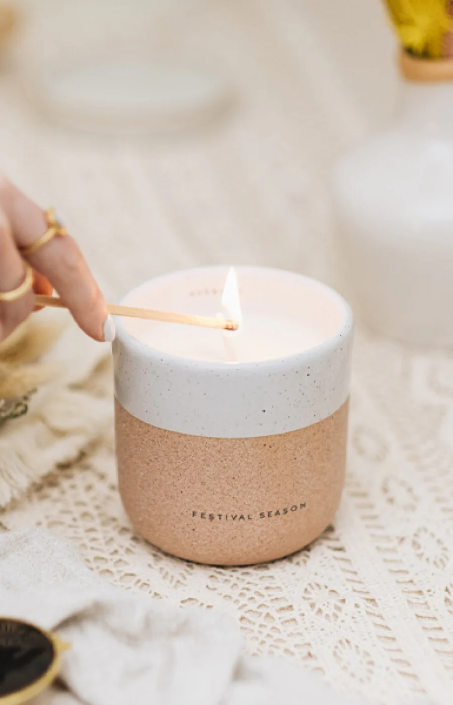 Bougie parfumée - Festival Season - Ambre, fruits secs & fève de tonka - 200 g - Image 2