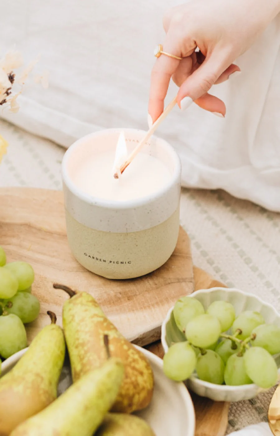 Bougie parfumée - Garden Picnic - Fleur d'oranger, violette & ylang ylang - 200 g - Image 2