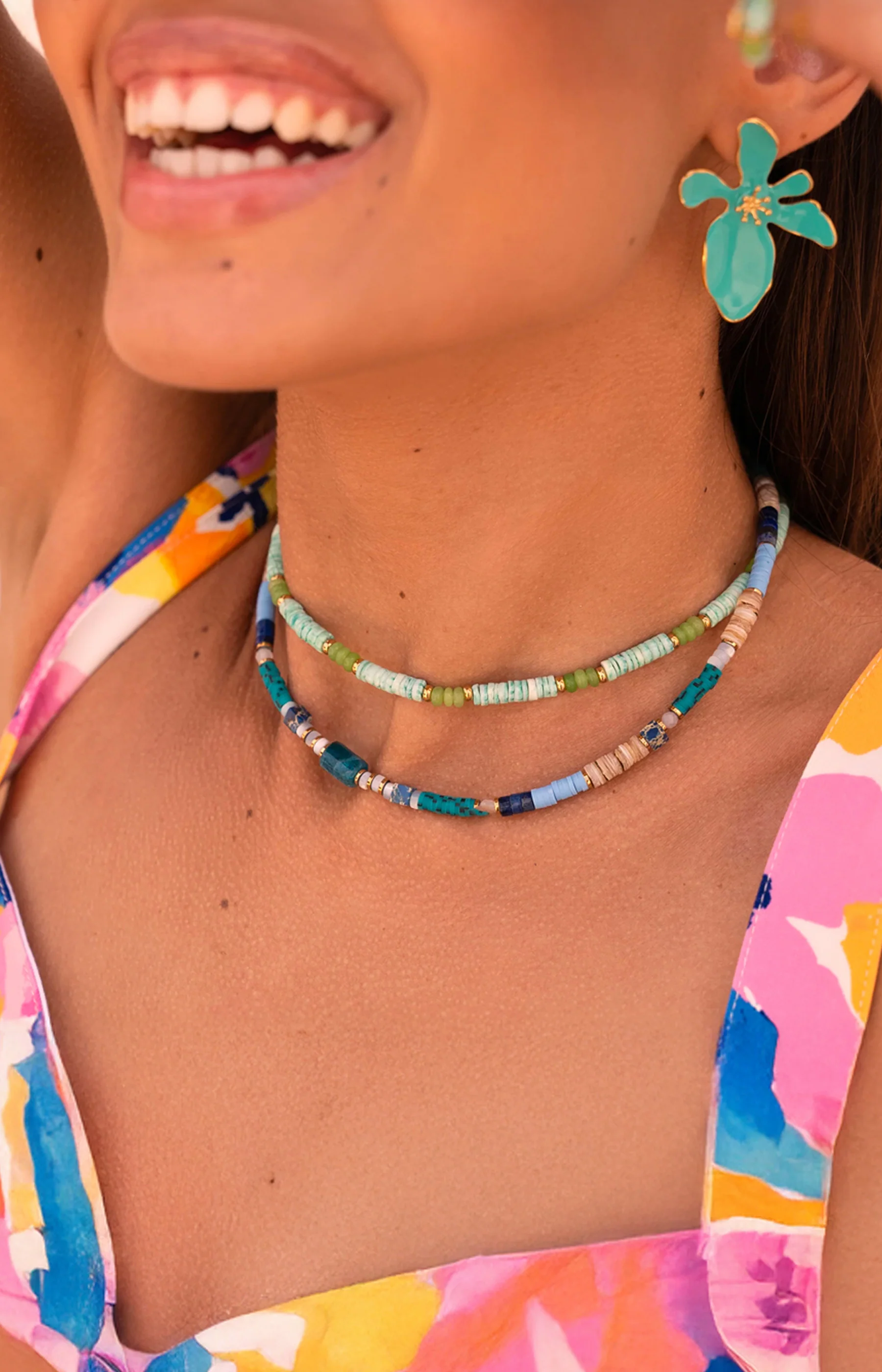 Collier réglable - Acier inoxydable, coquillages, perles heishi & pierres agates - Doré & bleu - Image 2